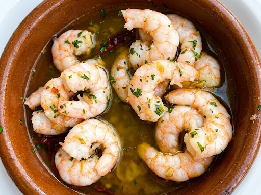 Crevettes à l'ail en cassolette